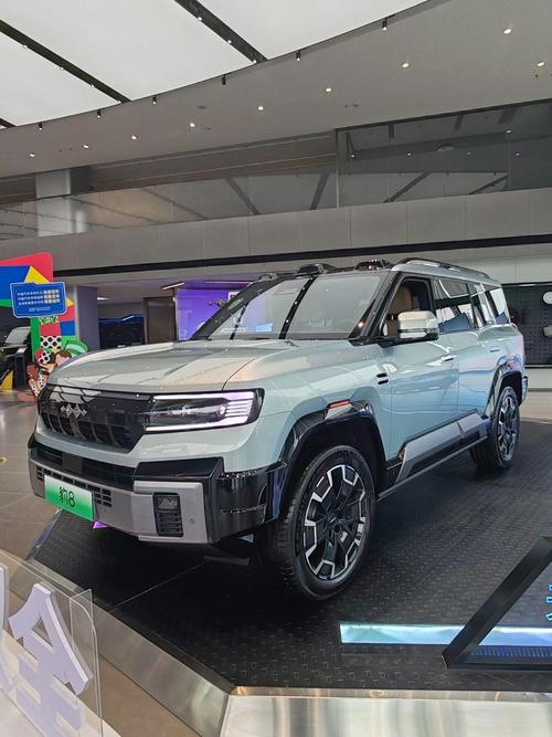 惠州153比亚迪方程豹硬派越野的爆款，英菲尼迪35周年与你共成长